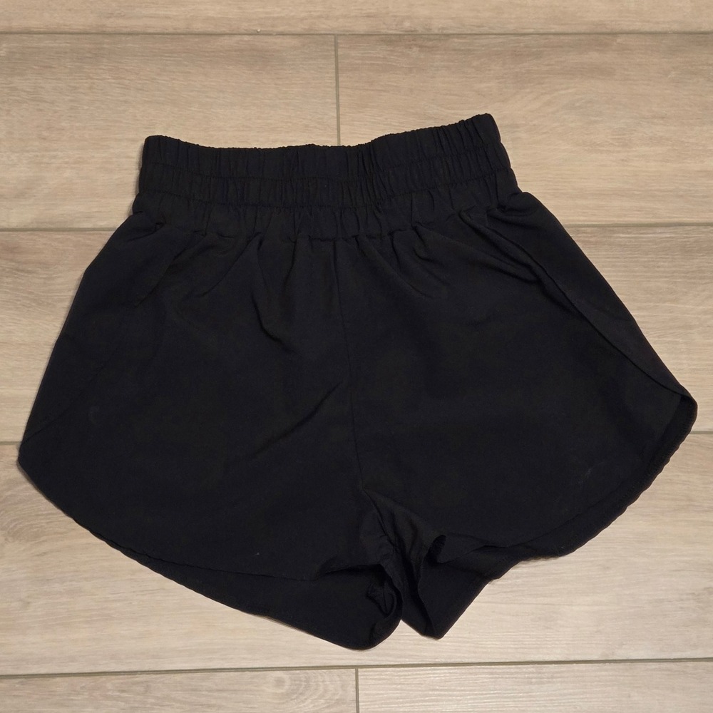 SHEIN Womens Black High Waisted Smocked Athletic Shorts Size 6 M